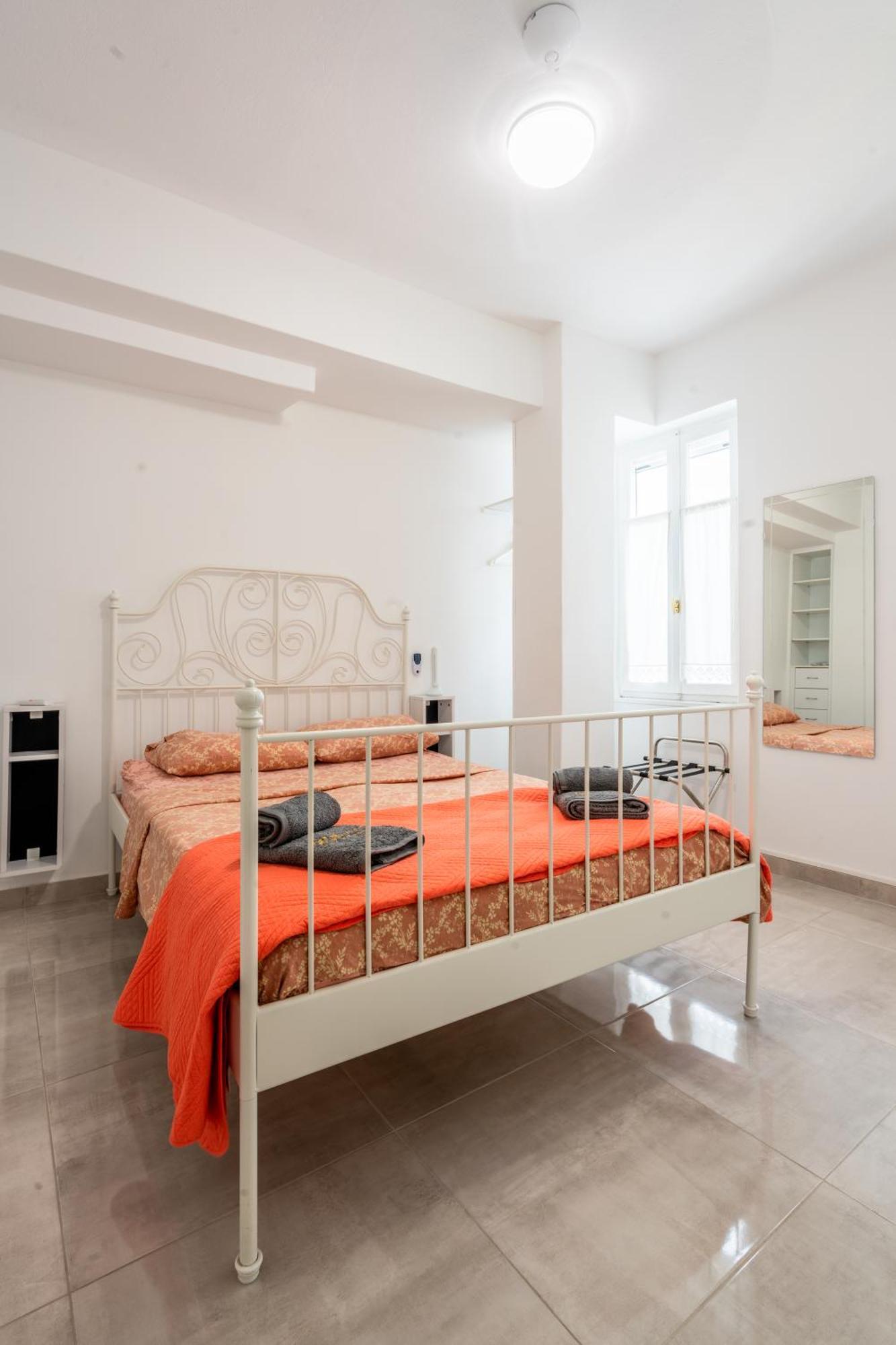 Psiri Gem From In Vivo Apartments- Spacious 1St Floor Apartment With Balcony In Athens' Historic Center المظهر الخارجي الصورة