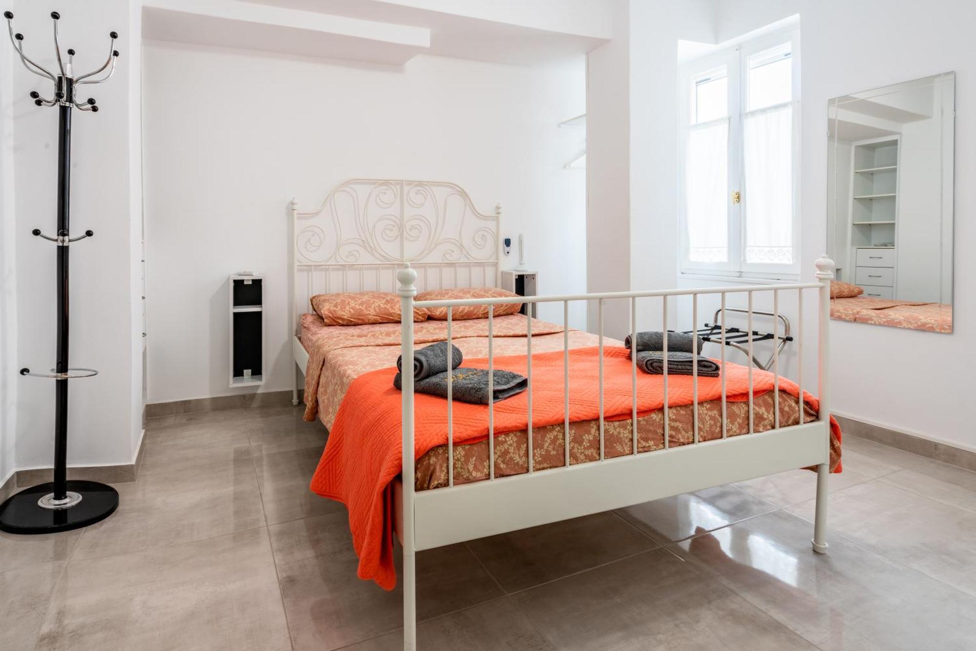 Psiri Gem From In Vivo Apartments- Spacious 1St Floor Apartment With Balcony In Athens' Historic Center المظهر الخارجي الصورة